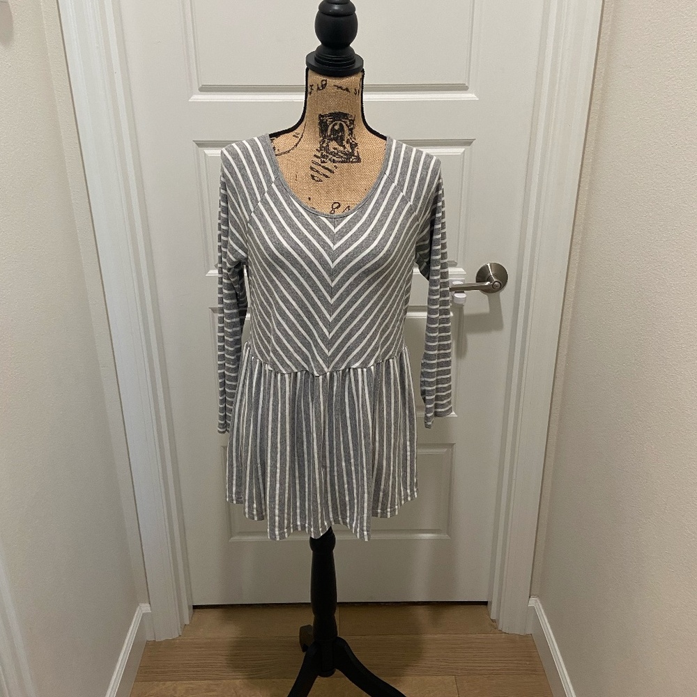 Crescent Gray and White Striped Sweater size Medium
